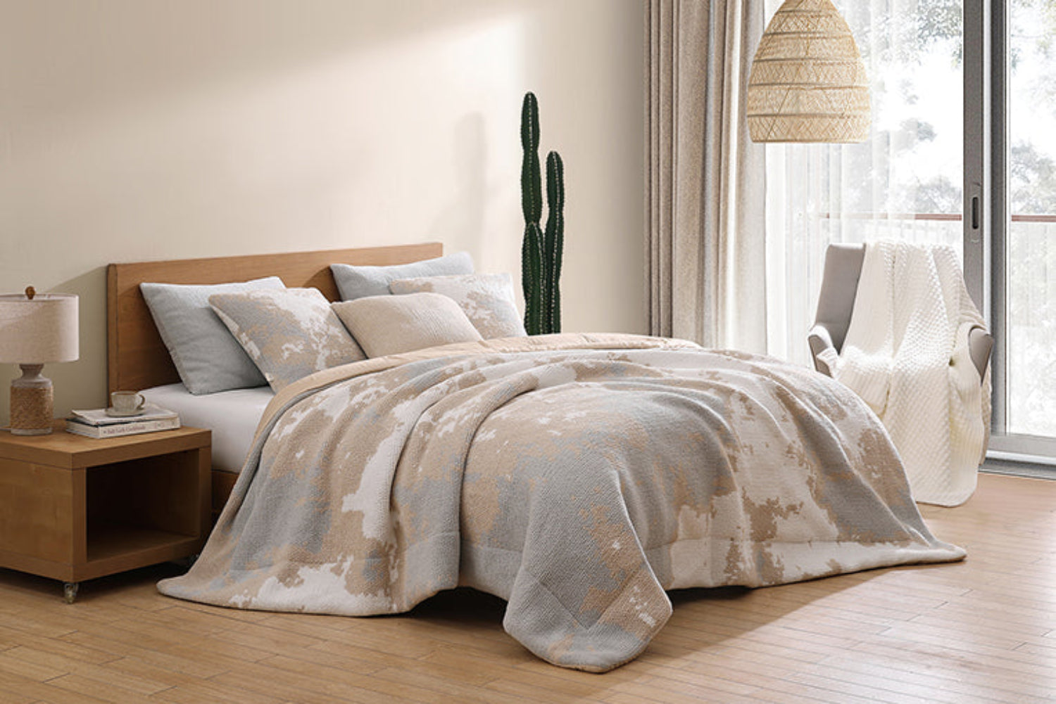 Double Snug Pixel Comforter