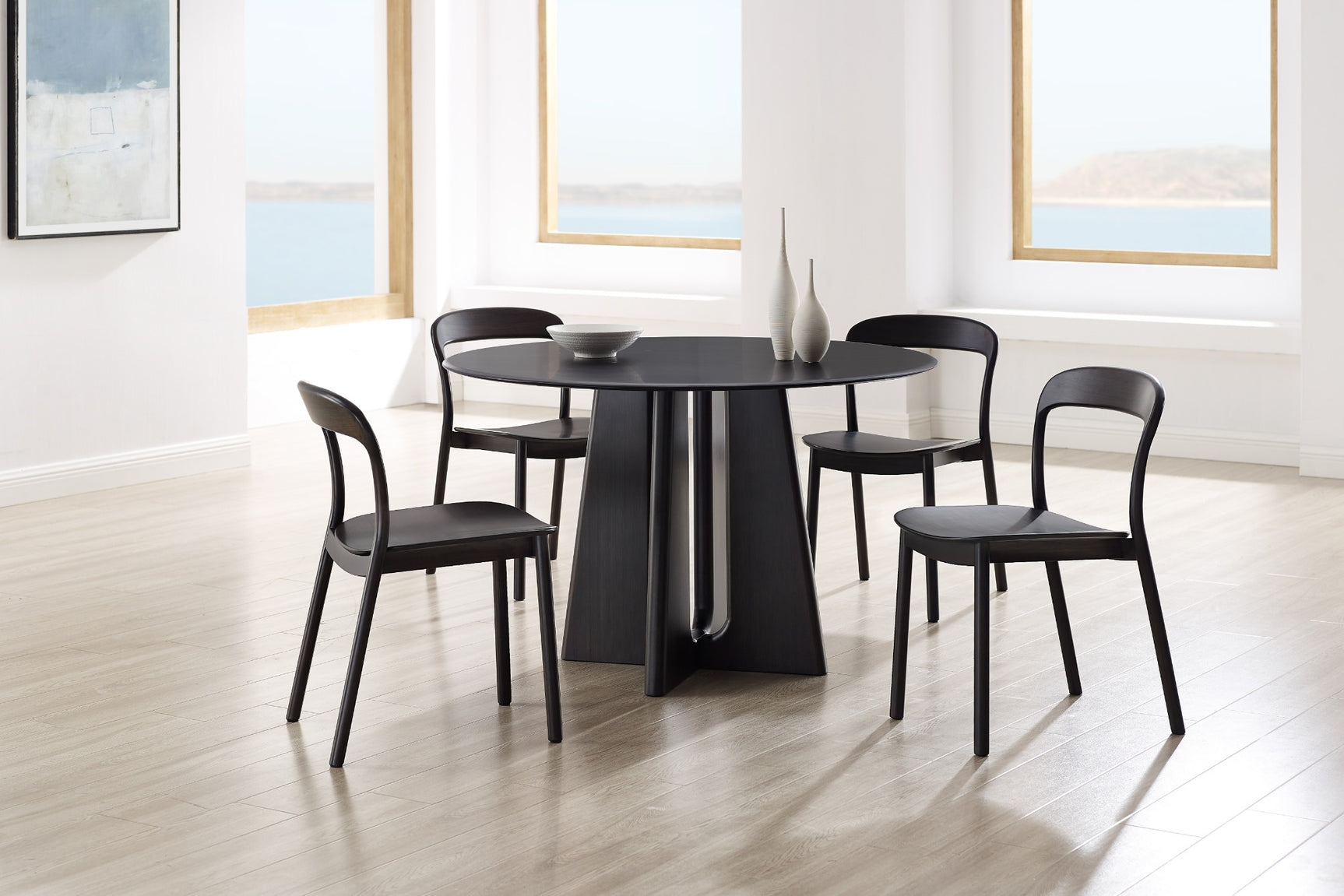 Luna Bamboo Round Table