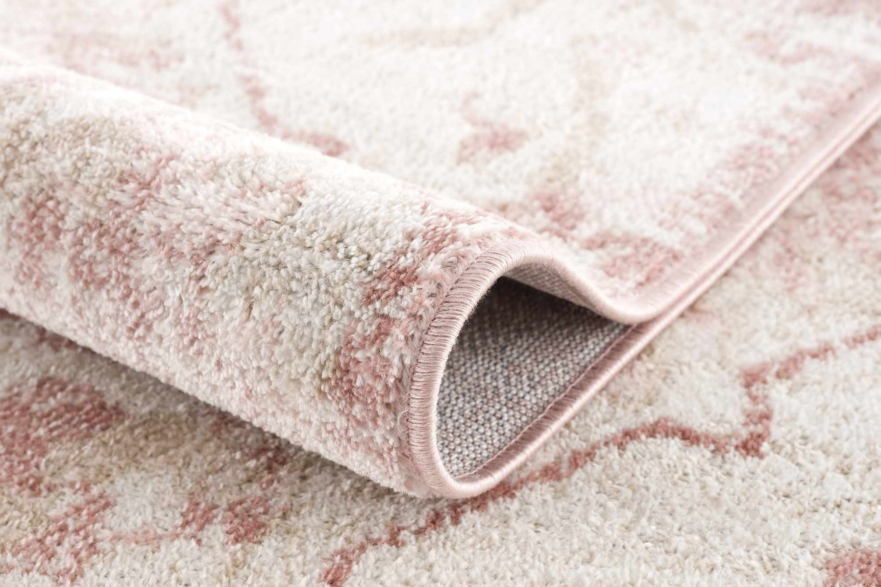Leonora Area Rug