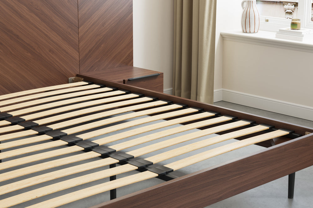 Valencia Ava Wood King Bed, Walnut Stain