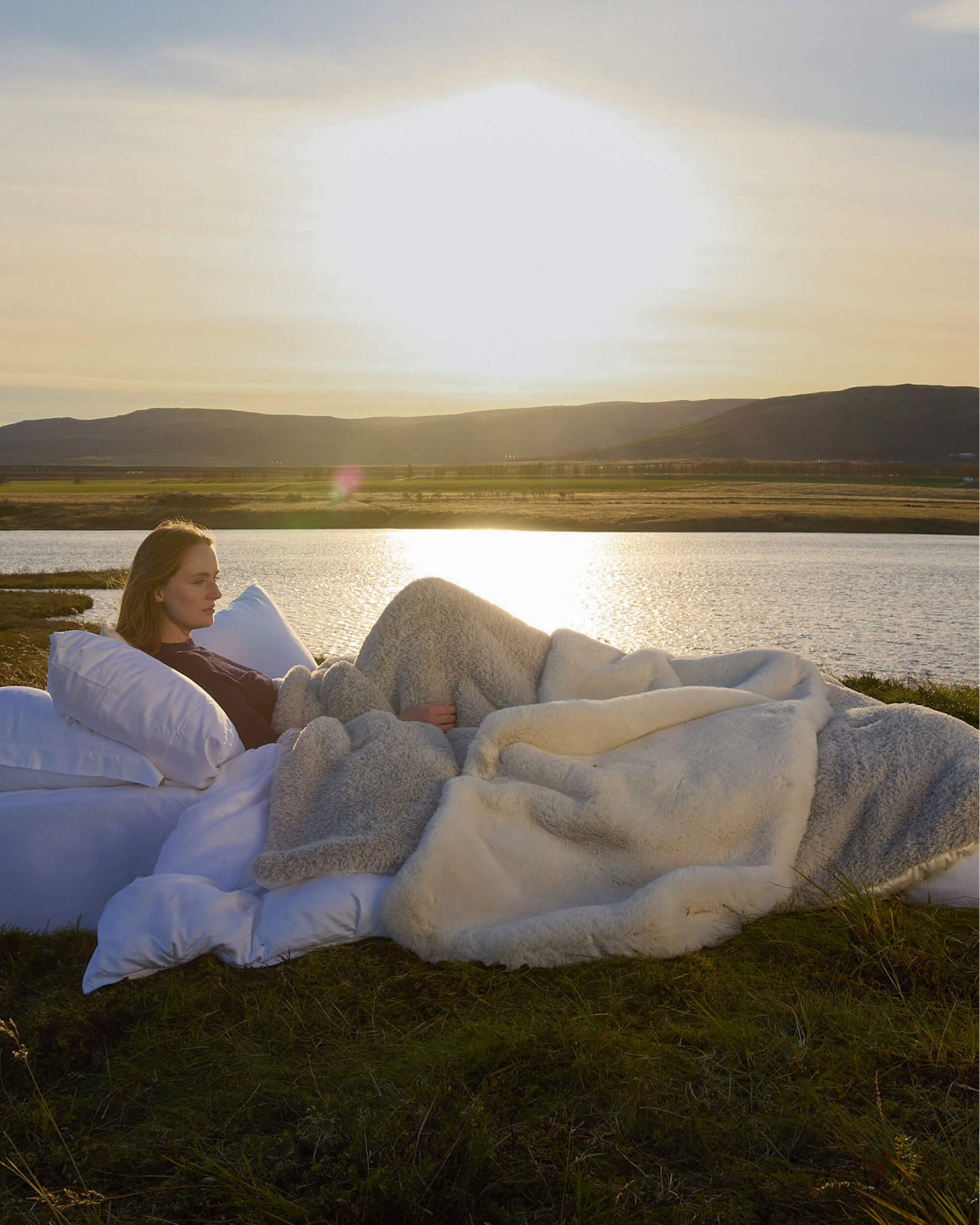 Breathable Faux Fur Comforter Bundle