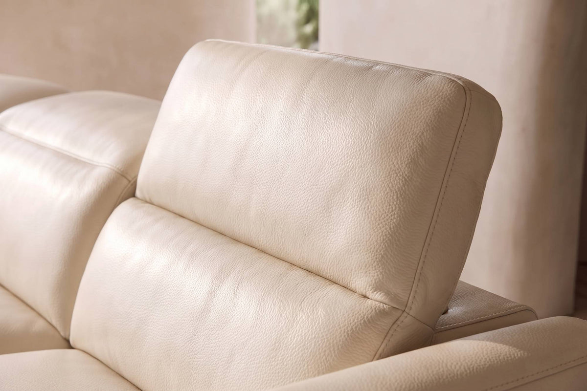 Savona Leather Cuddler Recliner Sofa | Italian Nappa 11000 Top-Grain Leather | Power Headrests | Zero-Gravity Recline