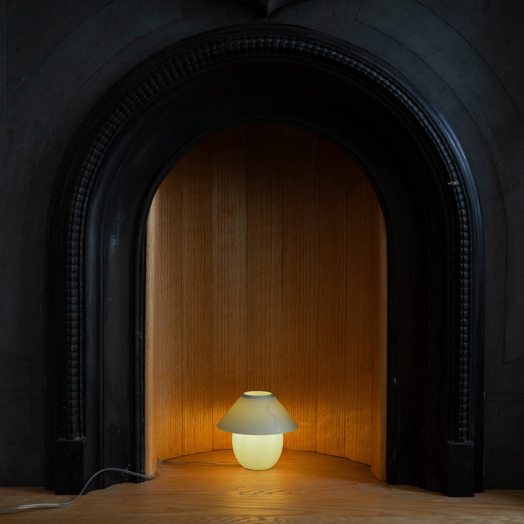 Scoop Lamp