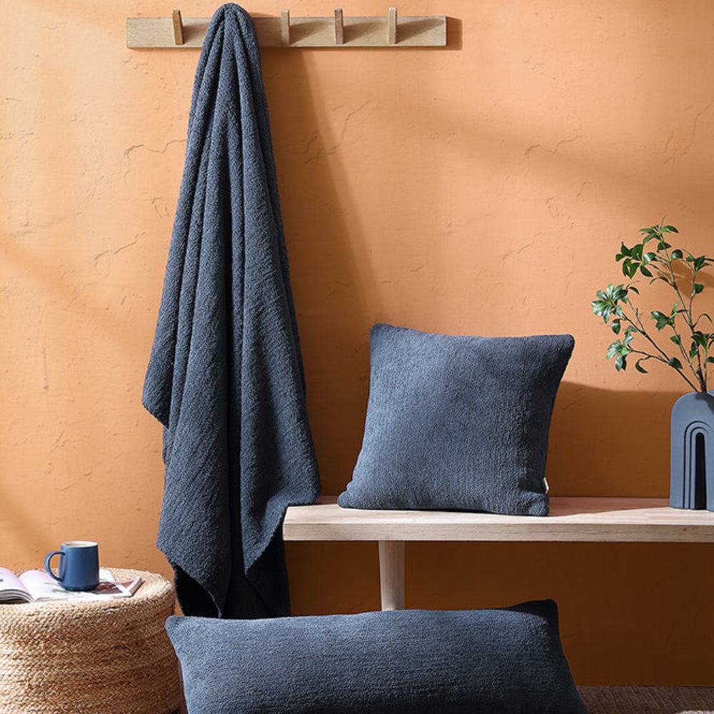 Snug Throw