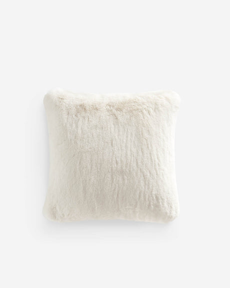 Pillows & Throws