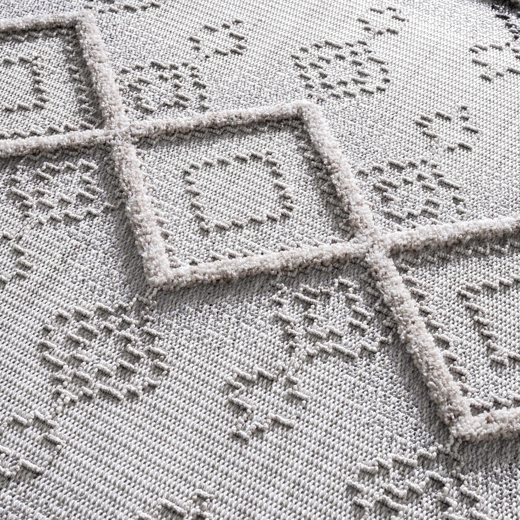 Amaga High-Low Rustic Rug