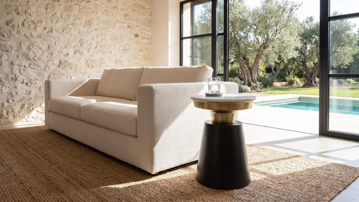 Black, gold and white. - Acerenza White Marble Pedestal Side Table