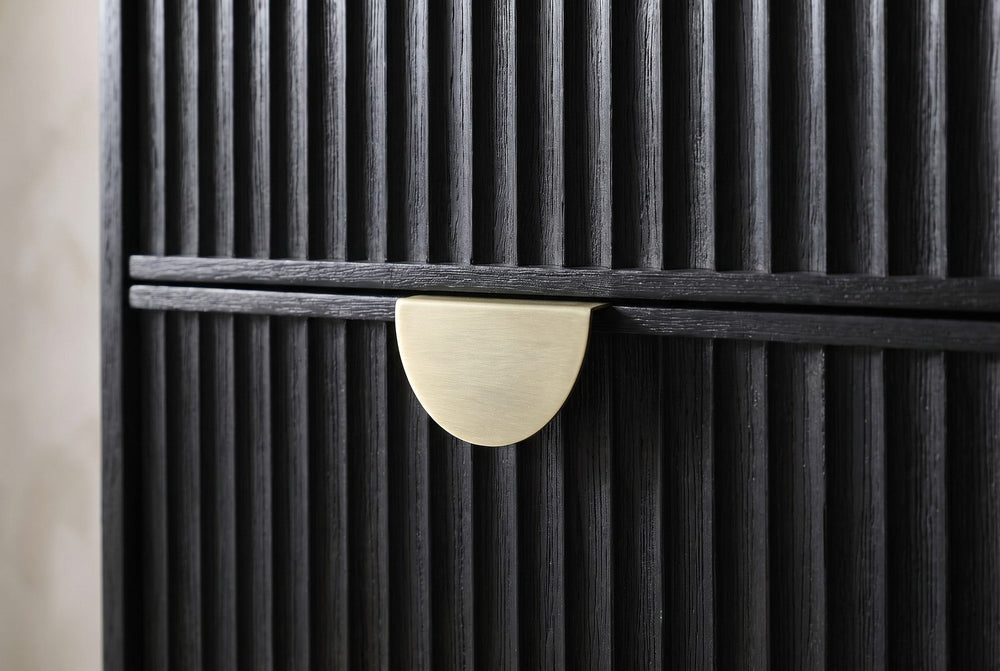 A half-moon on the rail
