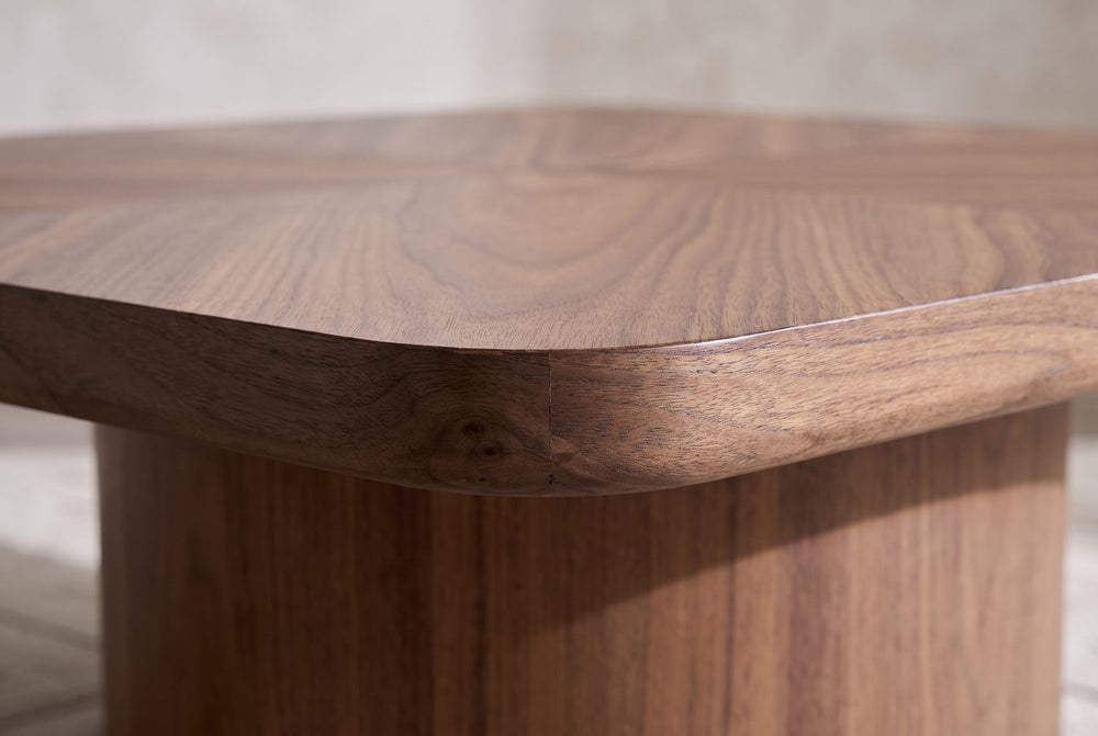 A soft corner, a thick edge