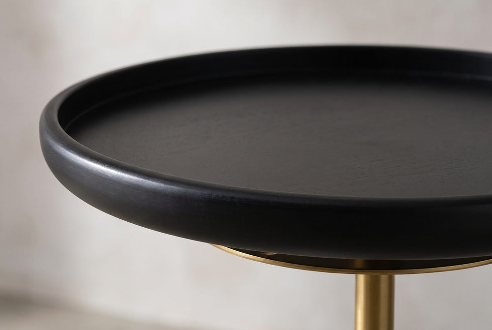 A tray with a rim