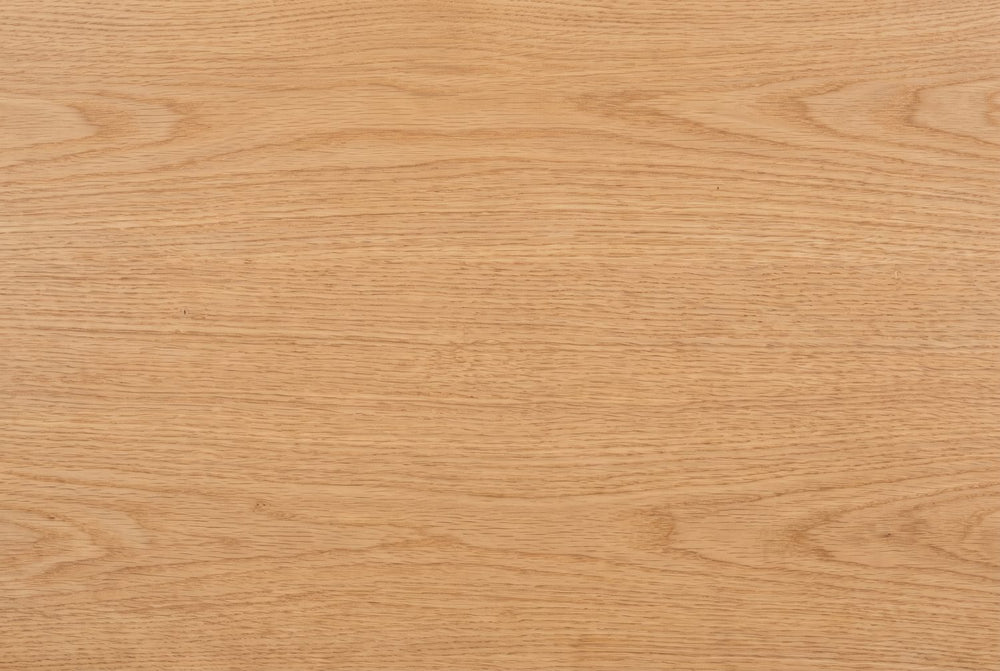 Warm, straight grain