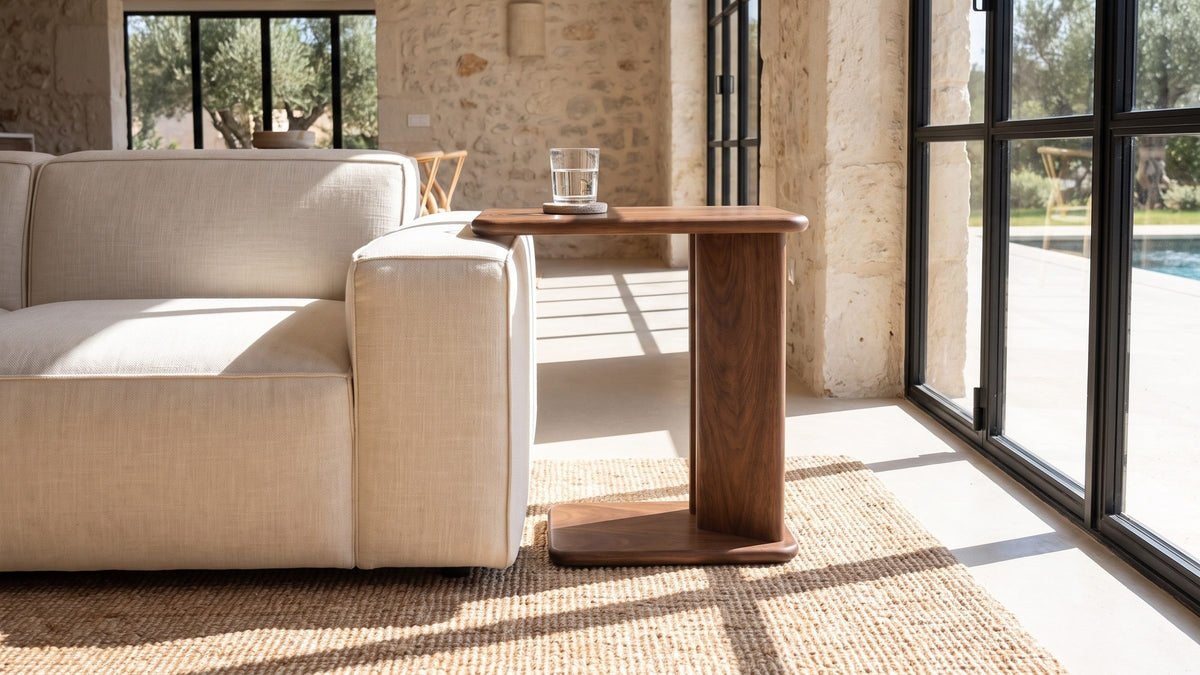 Warm walnut, simple lines. - Cutrofiano Walnut Veneer C-Shaped Side Table