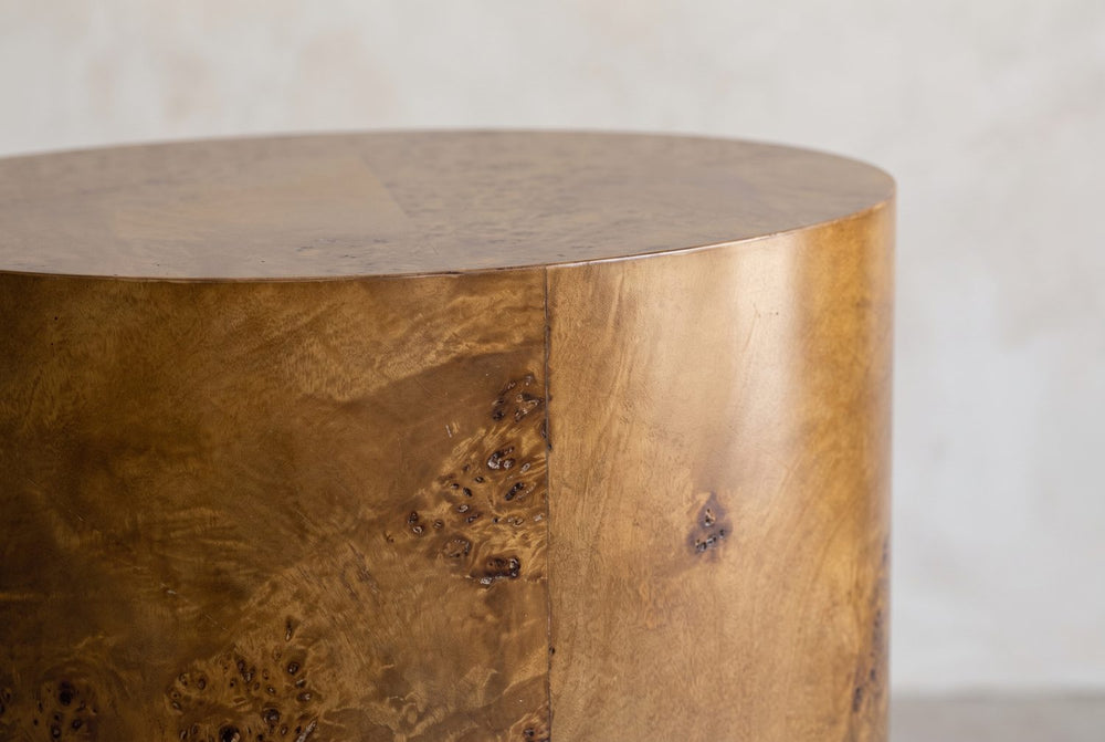 A square edge, no trim