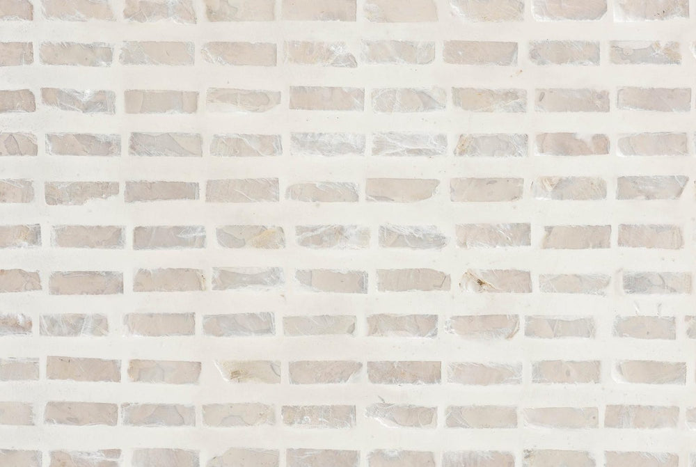 Pale, pearly capiz