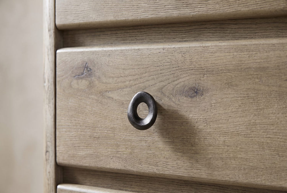 The oval ring pull