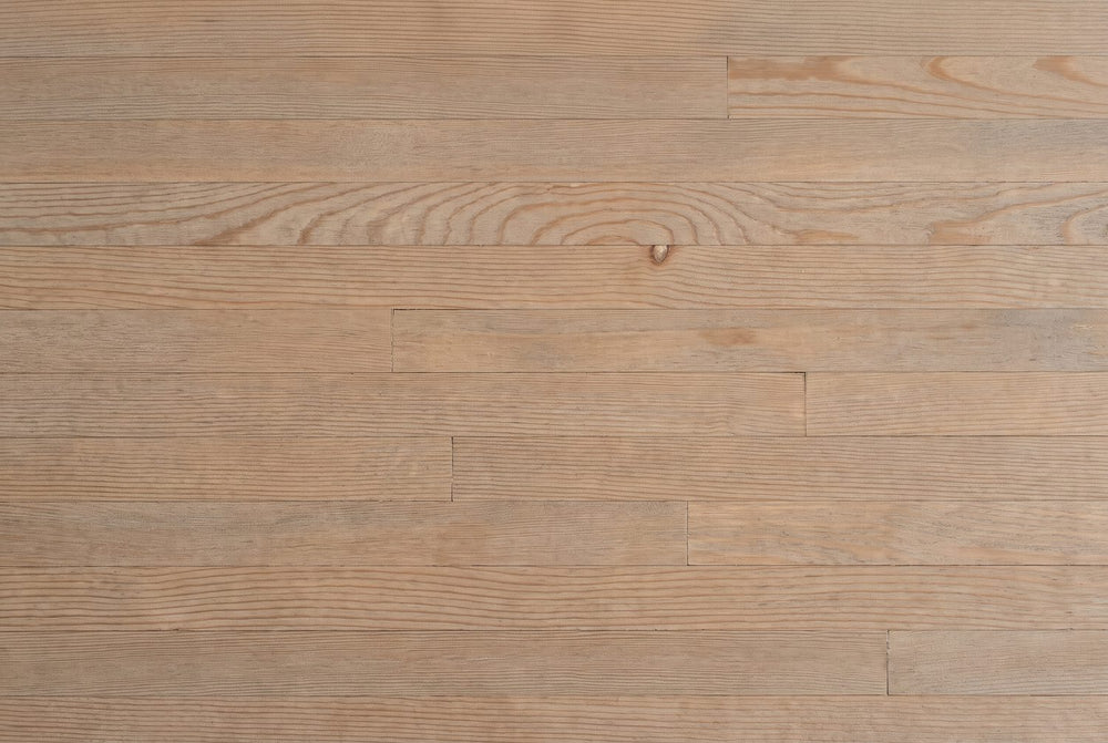 Staggered pine, brushed grain