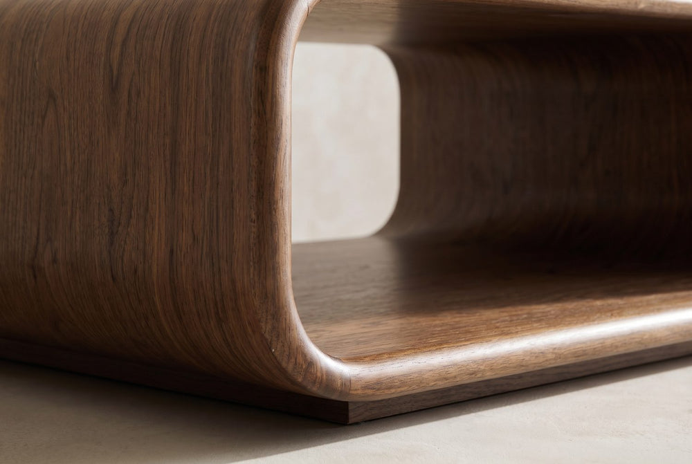 Where the wall bends into the shelf