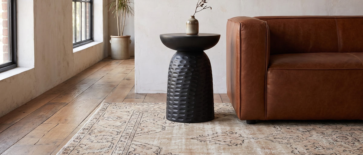 Presicce Black Mango Scalloped Pedestal Side Table in the room