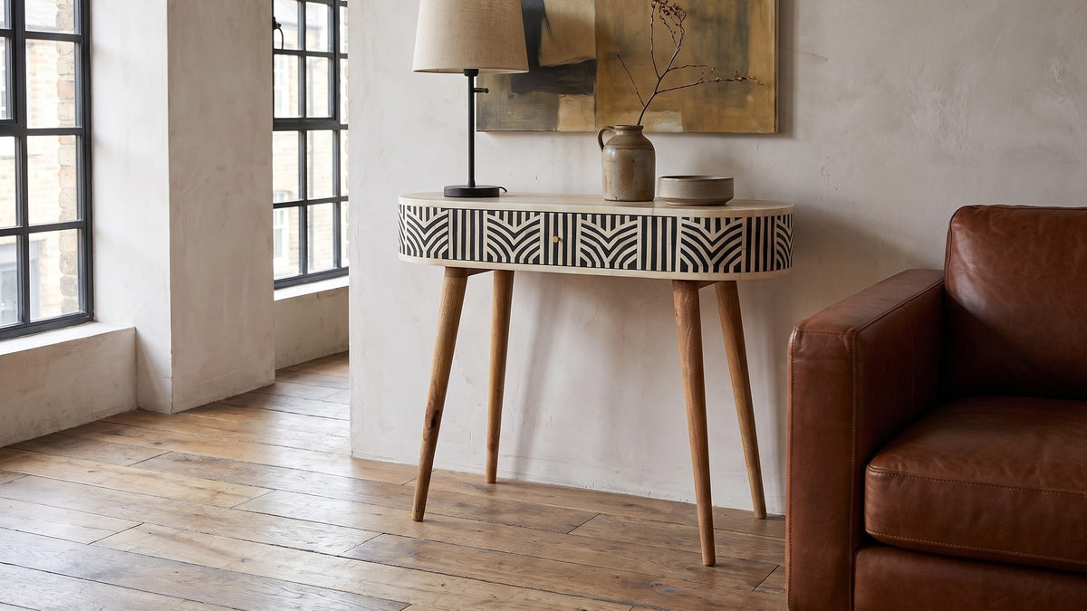 A band of black and ivory. - Pulsano Bone Inlay Oval Console Table