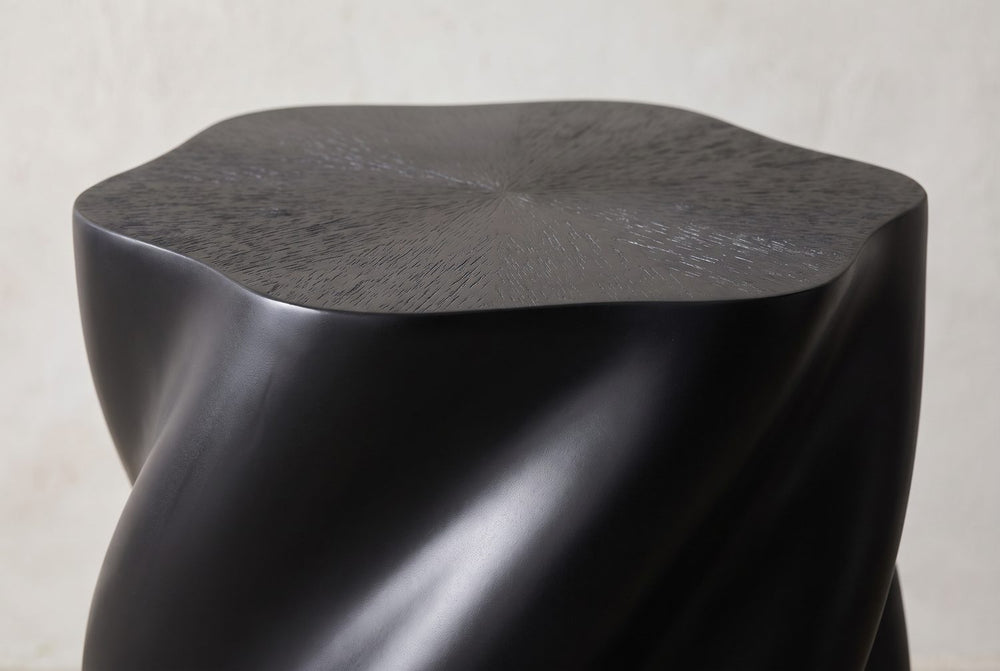 Six ridges, one twist