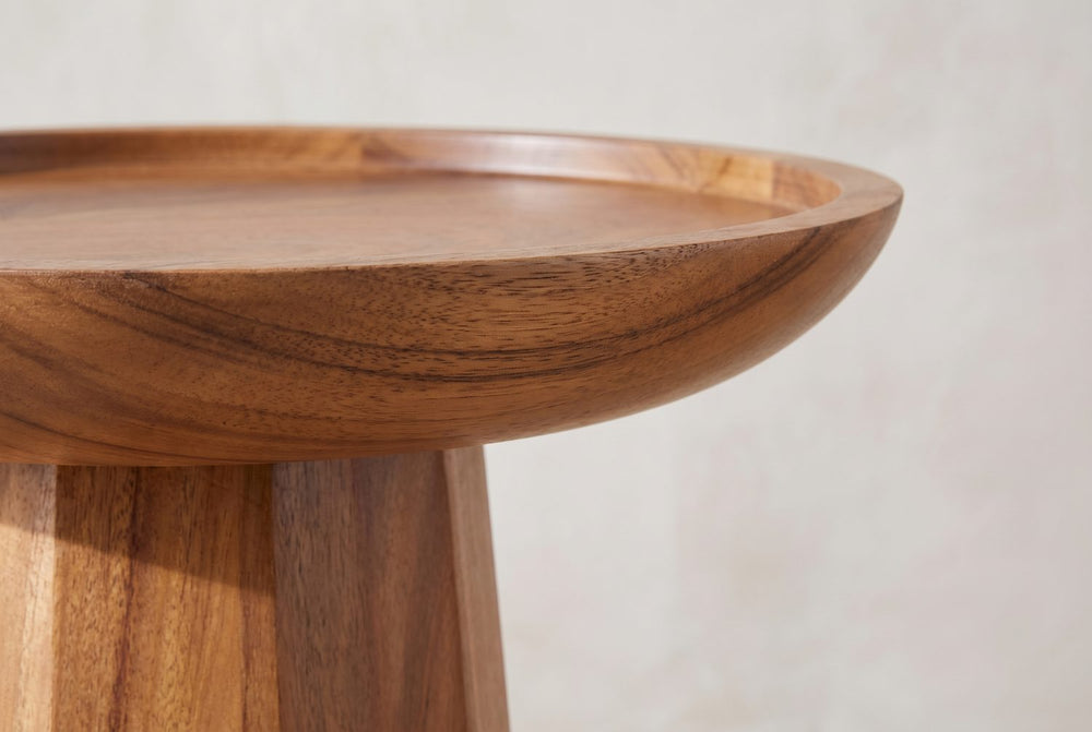 A raised rim
