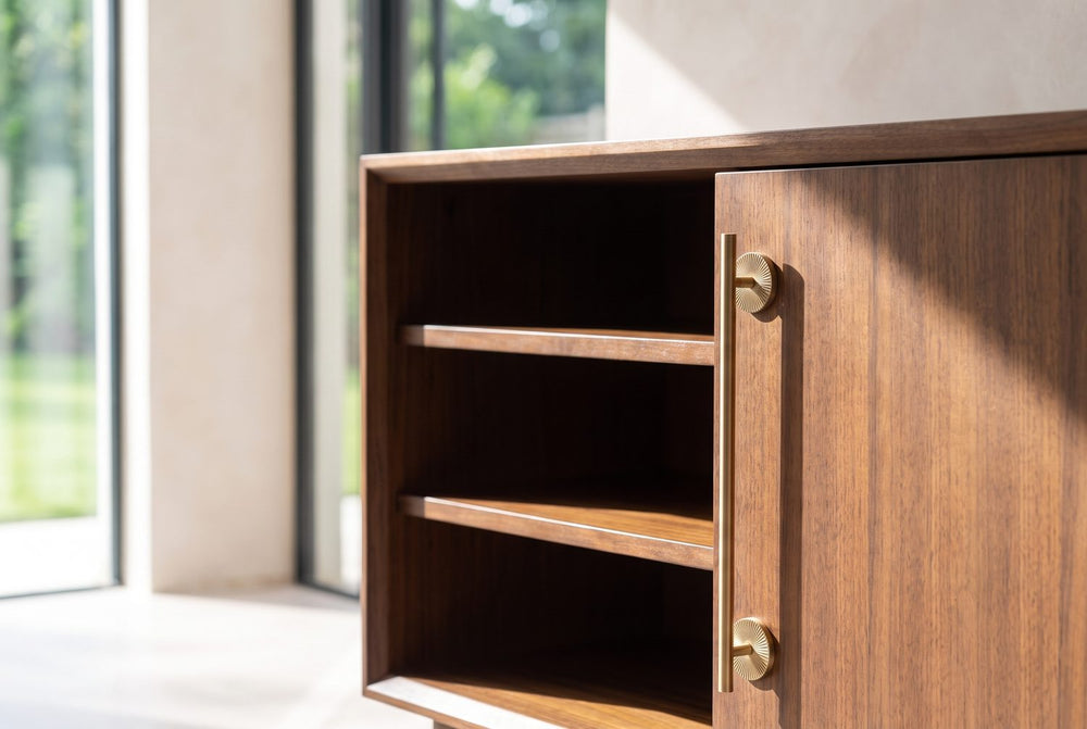 Walnut veneer, solid frame