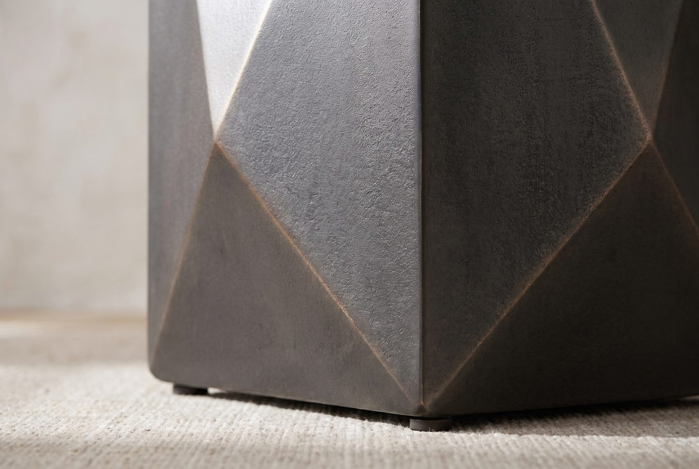 Facets that meet at a point