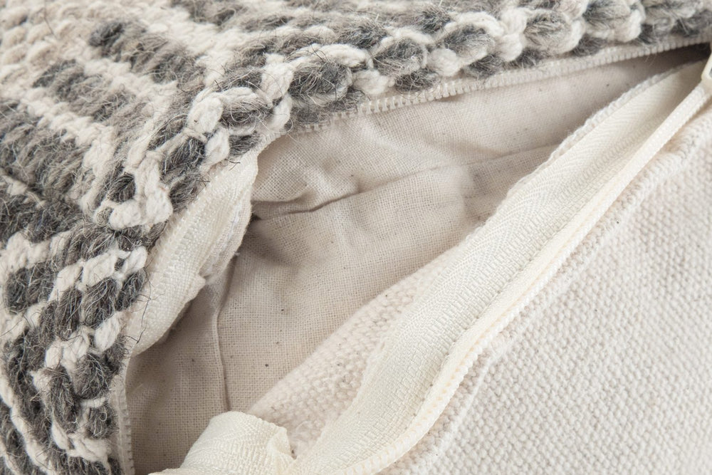 The zipped cotton bottom