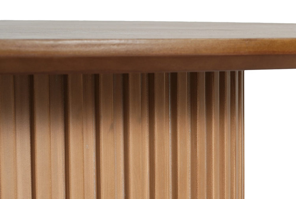 Slats, raised and set back