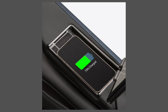 Osaki OS-Highpointe 4D Massage Chair - wireless charging