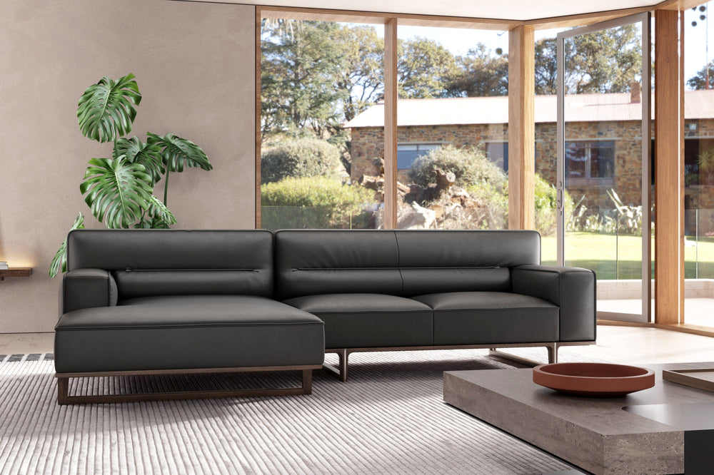 Valencia Varna Leather Three Seats with Left Chaise Sectional Sofa, Black